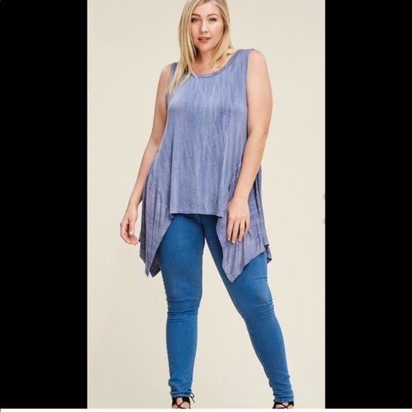 Selena handkerchief tunic - Plus Size - Picture 2 of 4